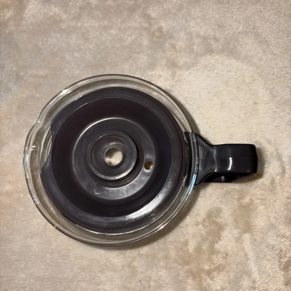 Mr. Coffee 4 Cup Glass Coffee Pot Decanter Model D4 Replacement Vintage New